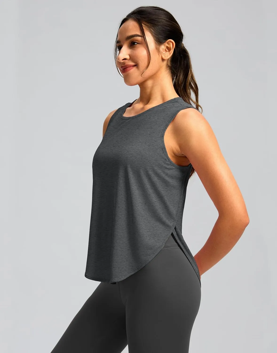 Soothfeel Women's Workout Tank Tops Racerback Sleeveless Running Tennis Shirt Loose Fit Sports Gym Exercise Yoga Athletic Top